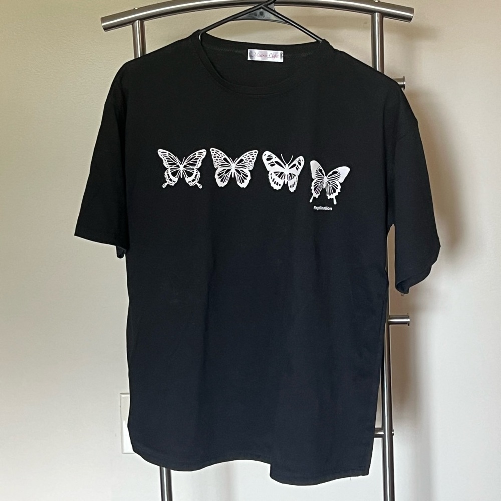 Black Butterfly Graphic tee